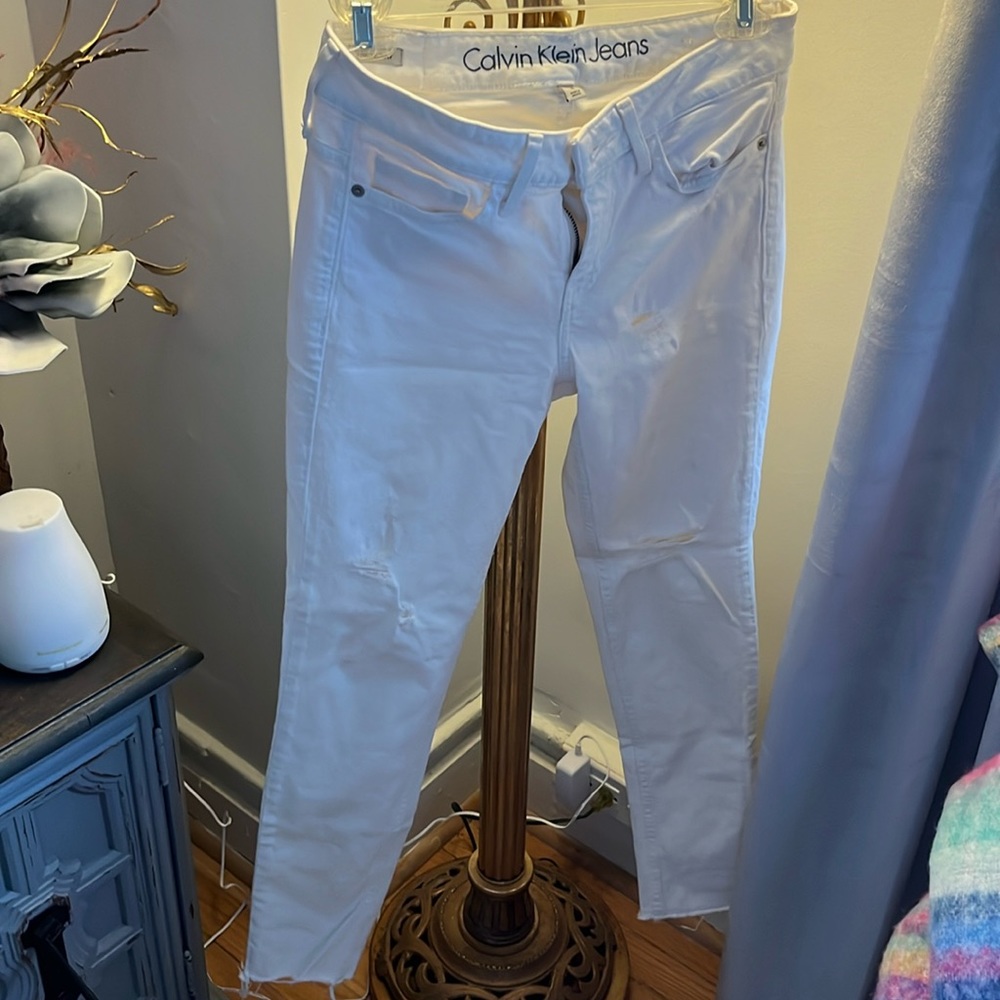 Calvin Klein jeans white ankle skinny size 4 distressed